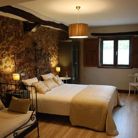 La Corralada Country house *